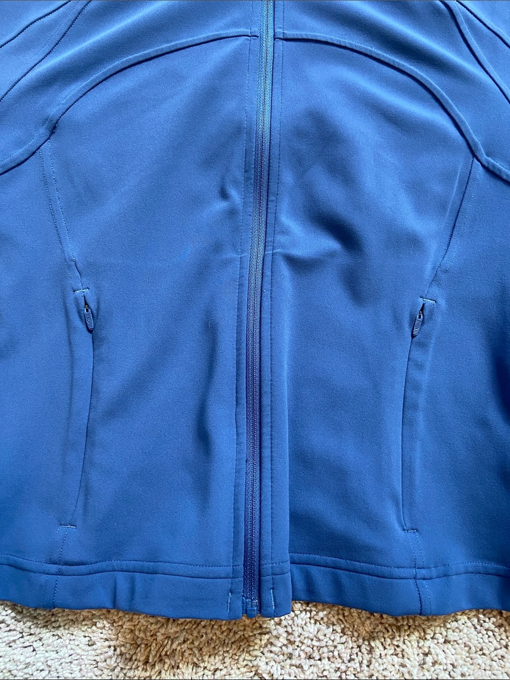 Lululemon • Define Cropped Jacket Pitch Blue - Picture 5 of 16